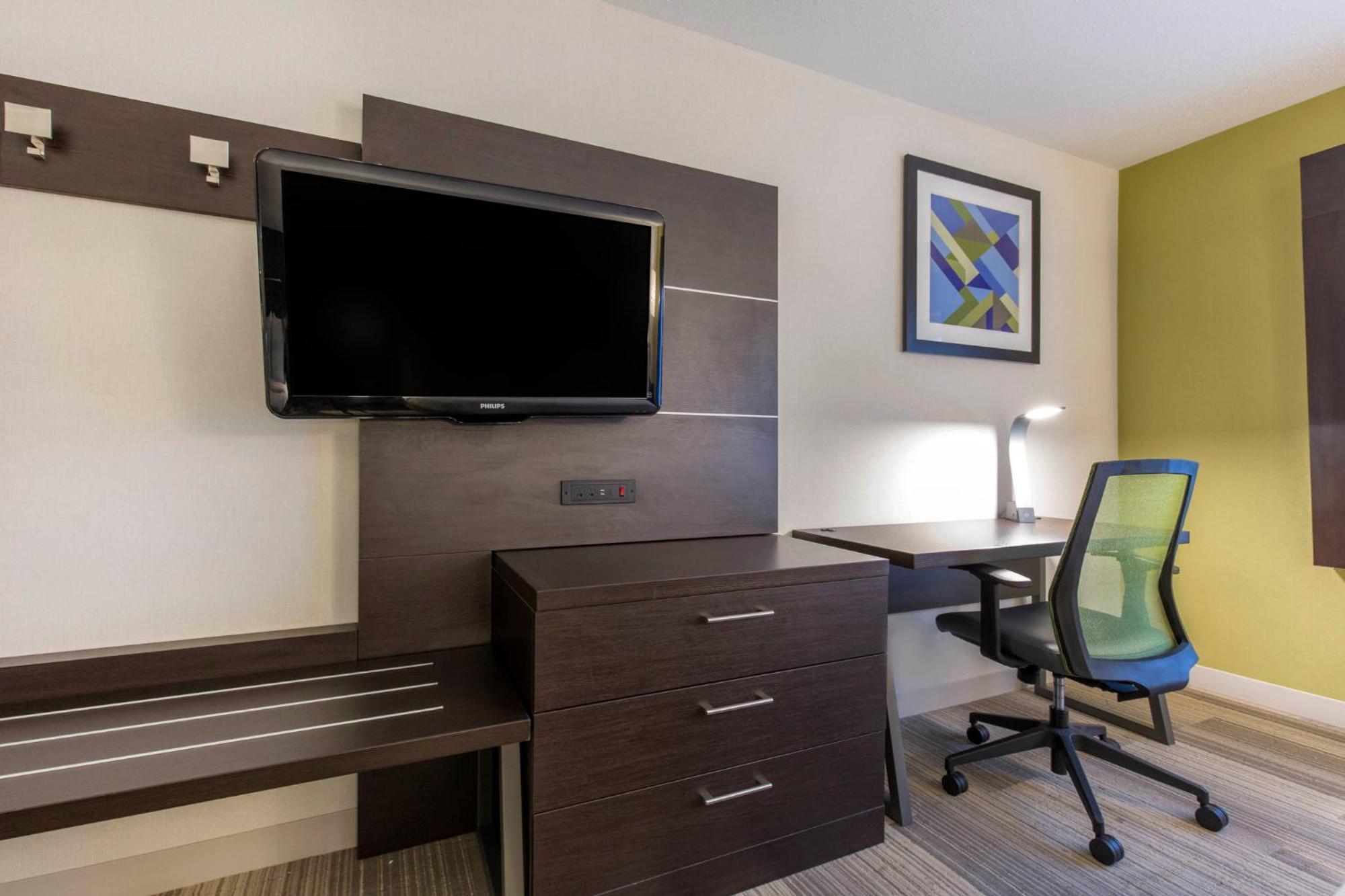 Holiday Inn Express And Suites Chicago West - St Charles By Ihg Saint Charles Εξωτερικό φωτογραφία